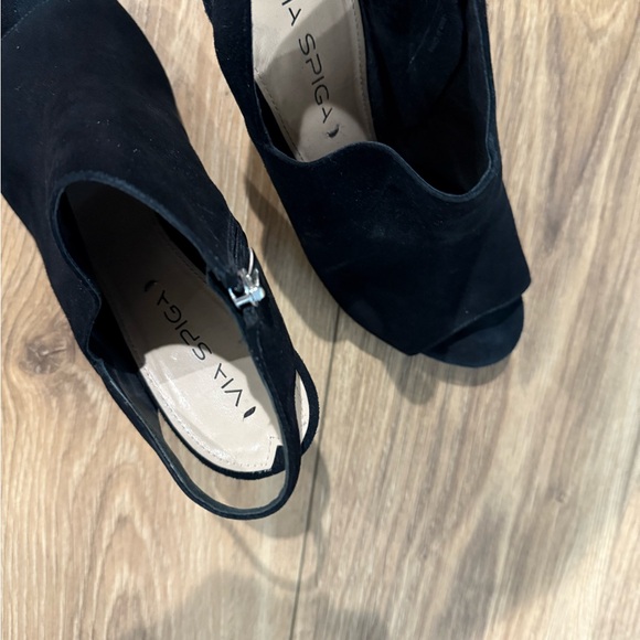 Via Spiga black 4 inch suede heels - Picture 3 of 6